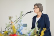 Dr. Anne-Madeleine Bau von der Plattform Ernährung und Bewegung in Berlin am Rednerpult