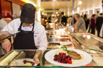 Kantine_Essensausgabe_Broschüre Smarte Lunchrooms 2016