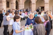 Die Teilnehmer der Gelis-Studie im Schmuckhof des Staatsministeriums